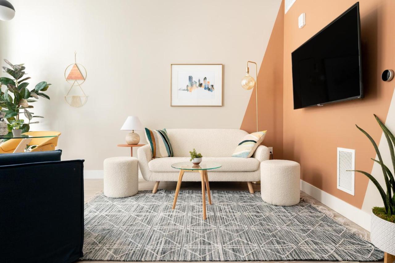 Colorful Western Vibe - Walk Everywhere - Zuni Lofts Денвер Экстерьер фото